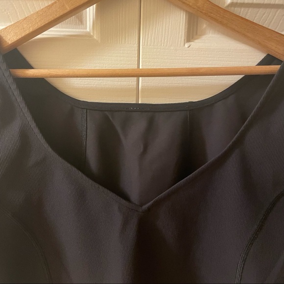 Lululemon Ribbed Contoured V-Neck Yoga Short Sleeve Shirt - Picture 7 of 9